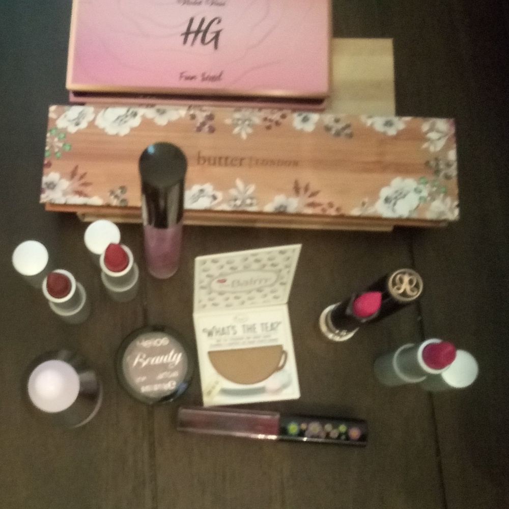 Makeup bundle